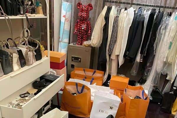 成都金牛区回收一线品牌衣服